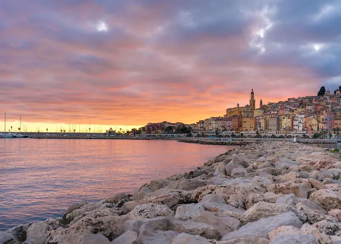 Chez Luisa مينتون